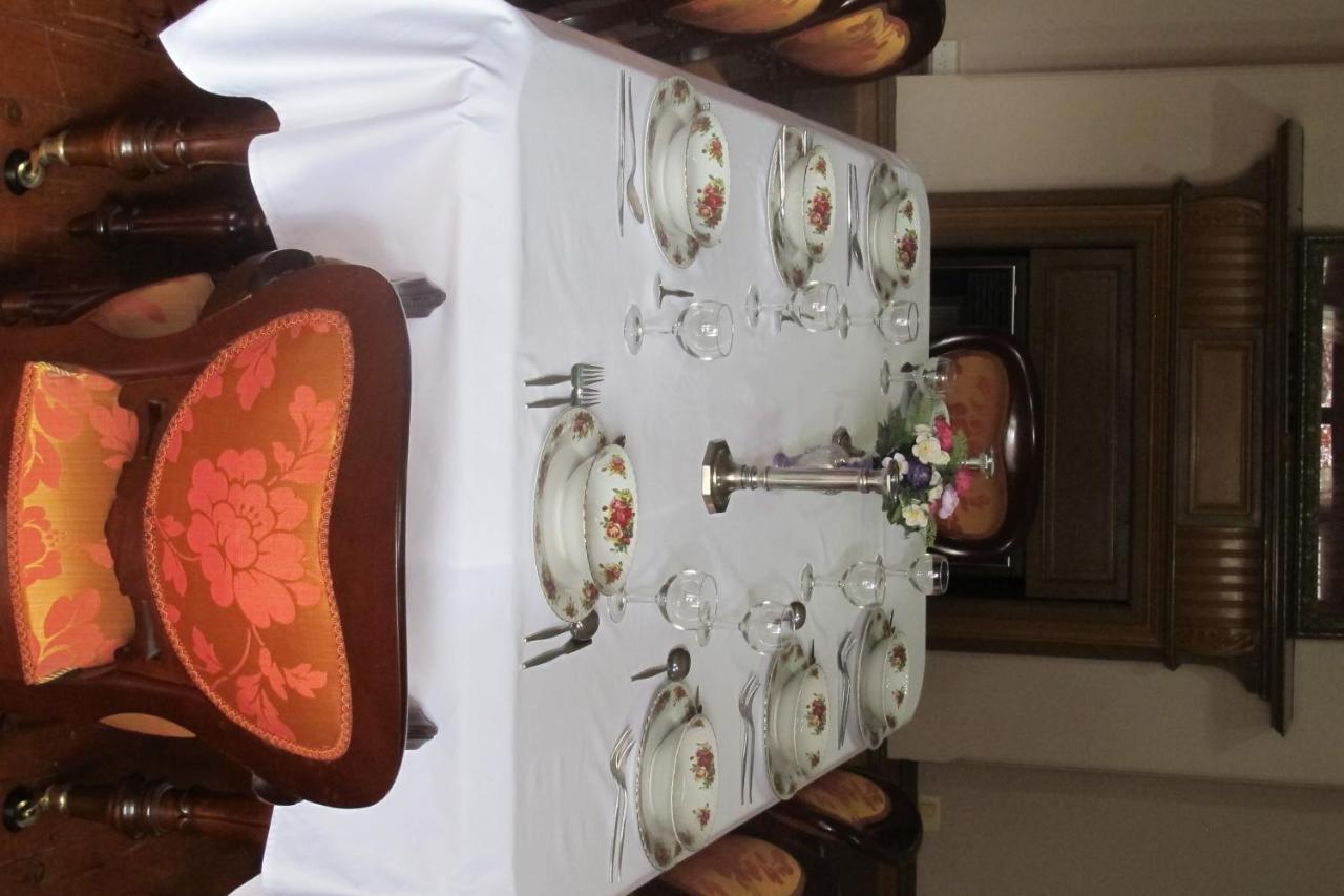 Holmhurst Guest House 巴瑟斯特 外观 照片